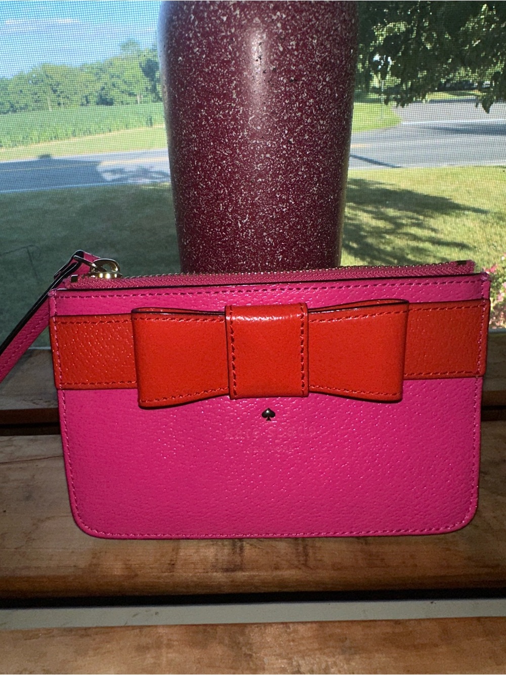 Kate Spade New York "Kirk Park Bee" Bow Wristlet ~ NWOT - - Picture 2 of 15
